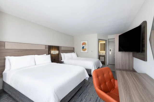 Standard, 2 Queen Beds, Holiday Inn Express Atlanta West Theme Park Area 1/7