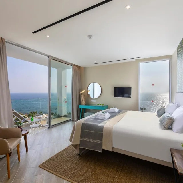 جناح رئاسي بانورامي بإطلالة على البحر، Leonardo Plaza Cypria Maris Beach Hotel And Spa - Adults Only 5/6