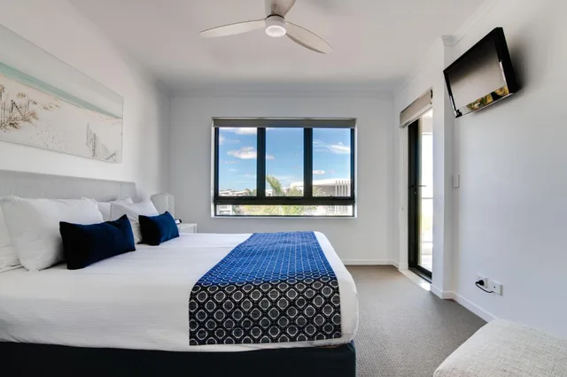 2 Bedrooms, Apartment, Queen and Twin Beds, No Elevator, Sand Dunes Resort 1/2