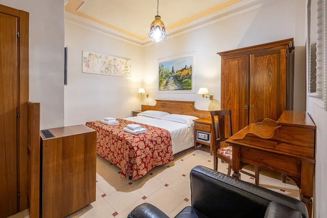 غرفة قياسية بسرير كوين، HOTEL CITY 4/10