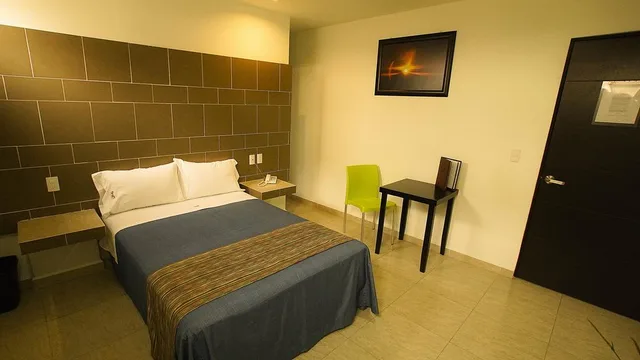 Junior, First Inn Hotel and Business 2/7