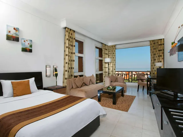غرفة ديلوكس بسرير كينج، Movenpick Resort El Sokhna 2/7