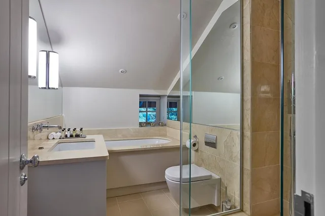 Junior Suite, The Samling Hotel 4/4