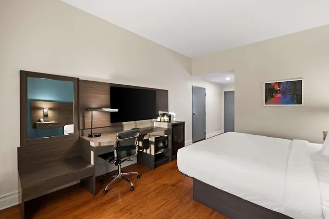 غرفة قياسية بسرير كينج لذوي الإعاقة، Best Western Shackleford 2/4