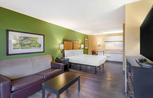 استوديو ديلوكس بسرير كينج مع أريكة، Extended Stay America - Salt Lake City - Sugar House 5/9
