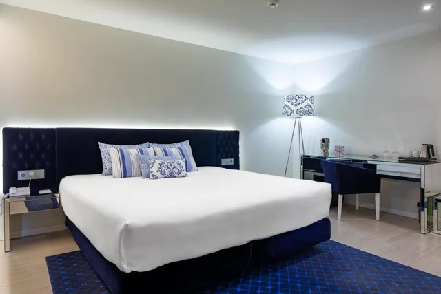 غرفة مزدوجة بشرفة، Hotel Cristal Porto 3/7