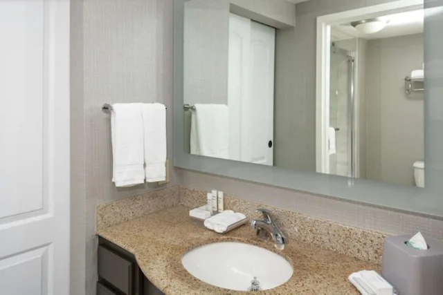 جناح بسرير كينج وسرير كينج وسريرين كوين وسريرين كوين بغرفتي نوم مع أريكة، HOMEWOOD SUITES BY HILTON COLUMBIA 3/3