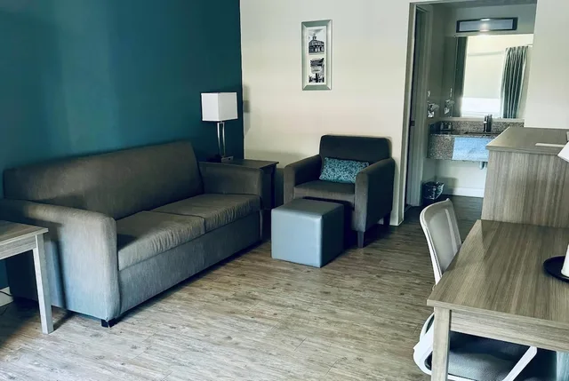 1 Bedroom, Suite, 2 Double Beds, Baymont by Wyndham Lumberton NC 1/1