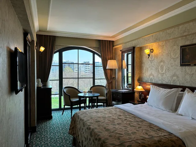 غرفة ديلوكس بسرير كوين بإطلالة على المتنزه، Germir Palas Hotel 2/10
