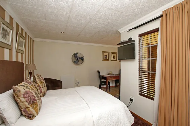 غرفة فاخرة بسرير كوين، Arum Place Guest House 1/4