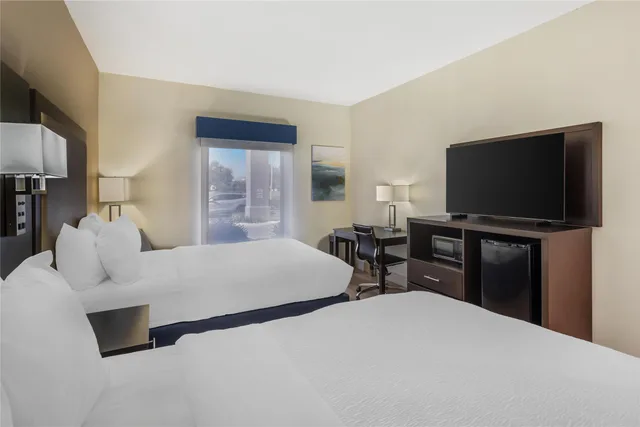 غرفة بسريرين كوين، Best Western Plus Madison Inn 3/6