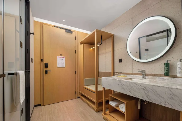 غرفة أساسية بسرير كينج، Hilton Garden Inn Shanghai Lujiazui 1/1