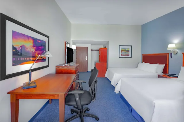Business, 2 Queen Beds, Days Inn By Wyndham Piedras Negras 5/5