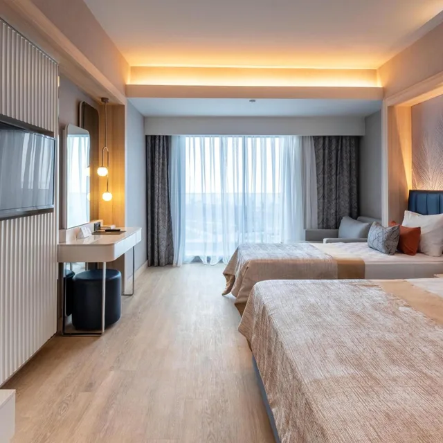 غرفة سوبيريور ثلاثية بإطلالة على البحر، Lago Hotel Ex Azura Deluxe Resort & Aqua Sorgun 6/9