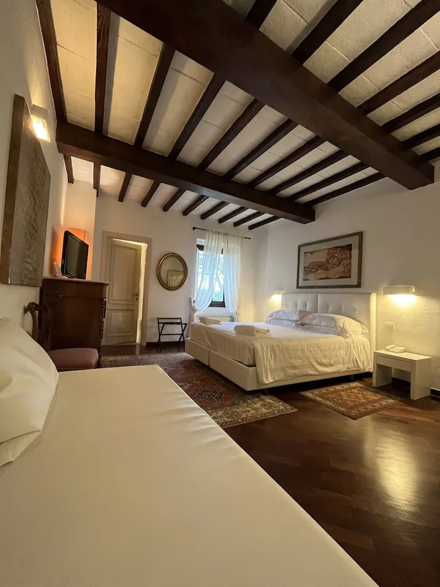 غرفة سوبيريور بسرير كينج وسريرين منفصلين، I Barronci Villa 3/4