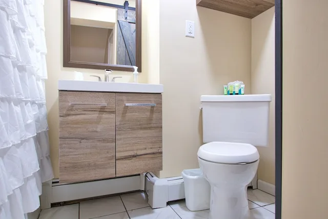 Blue Ridge, Single, King Bed، Clay Corner Inn 5/6