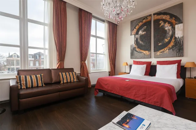غرفة قياسية بسرير كينج، Grand Museum Hotel, BW Signature Collection 6/9