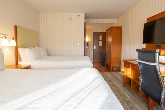 غرفة قياسية بسريرين كوين لذوي الإعاقة، Holiday Inn Express Columbus Airport Easton Ex Four Points By Sheraton Columbus Ohio Airport 3/3