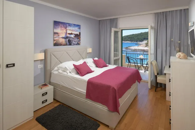 جناح بإطلالة على البحر بشرفة، Hotel Fortuna 7/10