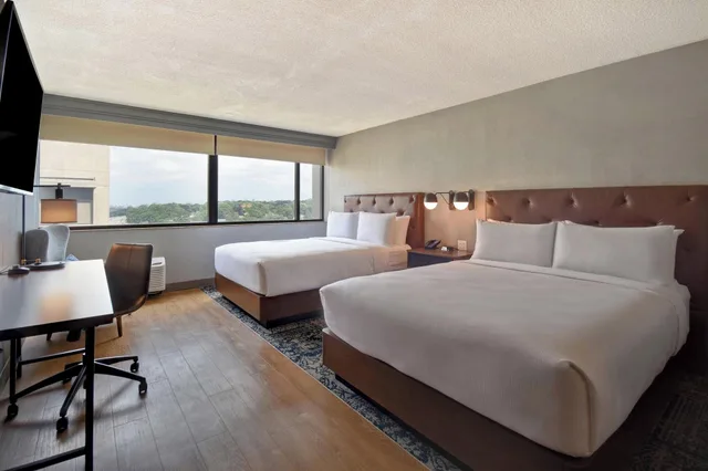 غرفة رباعية بسرير كوين لذوي الإعاقة، Four Points By Sheraton Boston Newton 1/4