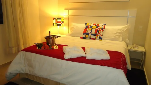 جناح بسرير كينج، Mondrian Suite Hotel 1/7