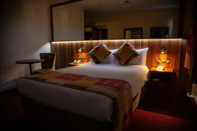 غرفة قياسية بسرير مزدوج، West County Hotel 3/9