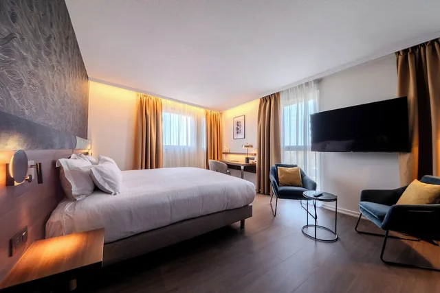 جناح بسرير كينج مع أريكة، HOLIDAY INN MULHOUSE 8/10