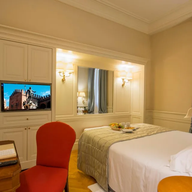 غرفة بسرير كينج، Hotel Corona d Oro 1890 3/10