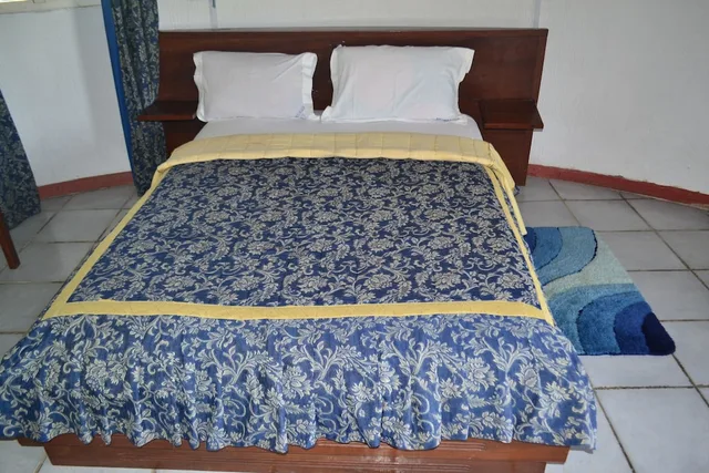 غرفة قياسية بسرير مزدوج بإطلالة على الفناء، Oceanic Beach Hotel 1/1