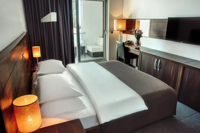 Standard, Double Bed, Balcony, Avala Resort and Villas 6/8