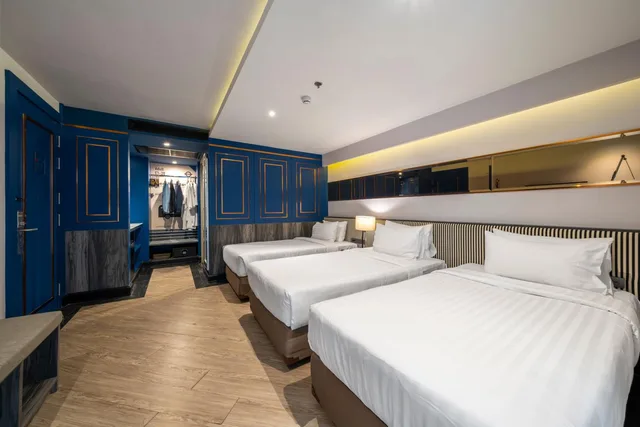Deluxe Discovery Triple، Vince Hotel Bangkok Pratunam 3/10