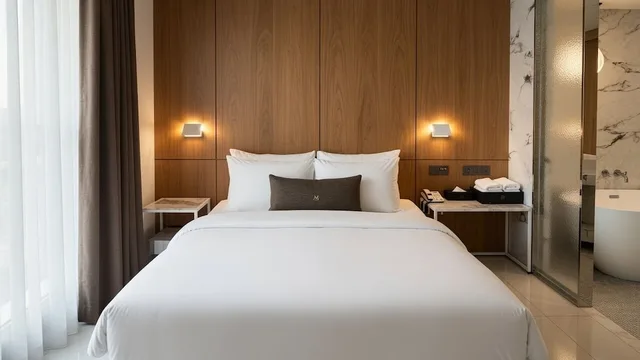 غرفة ديلوكس بسرير كوين بحوض استحمام، Hotel The May Jongno 5/10