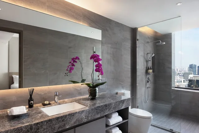 غرفة بريميير بسريرين كينج وسرير فردي بـ3 غرف نوم، Ascott Embassy Sathorn 2/4