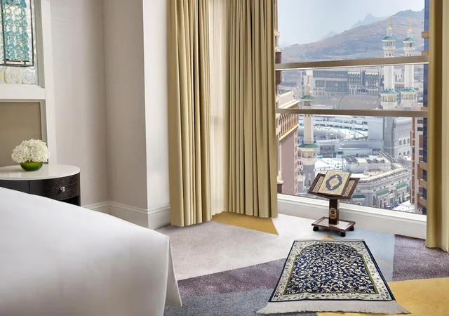 Room, King Bed, Partial Haram View, Rotana Jabal Omar Makkah 2/3