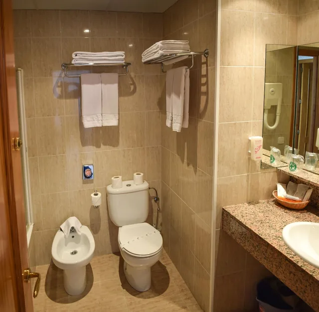 Apartment, Twin Beds, Sofa, Hotel Portbo 2/2