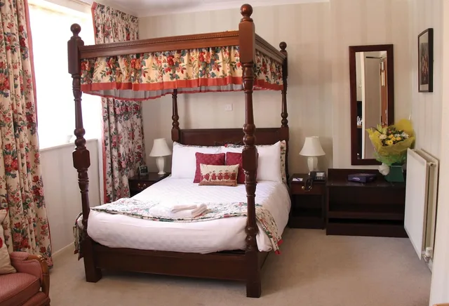 Canopy, Standard, Double Bed، Weston Hall Hotel, Sure Hotel Collection By Best Western 3/10