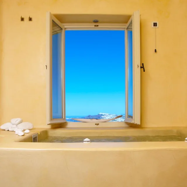 جناح جونيور بجاكوزي، Voreina Gallery Suites 4/5