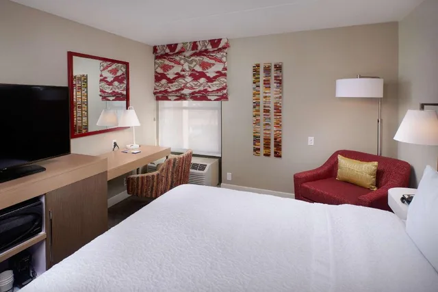 استوديو بسرير كينج مع أريكة لذوي الإعاقة، Hampton Inn & Suites Scottsdale On Shea Blvd 1/1