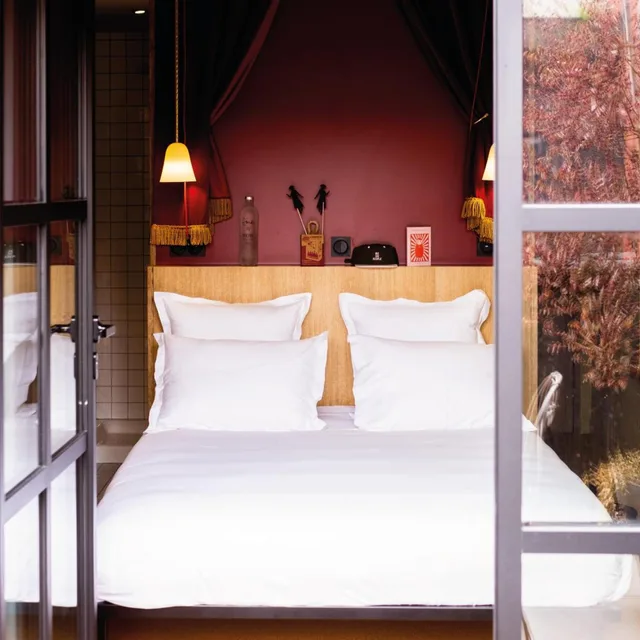 غرفة سوبيريور بسرير كينج بشرفة، Mob Hotel Paris Les Puces 3/9