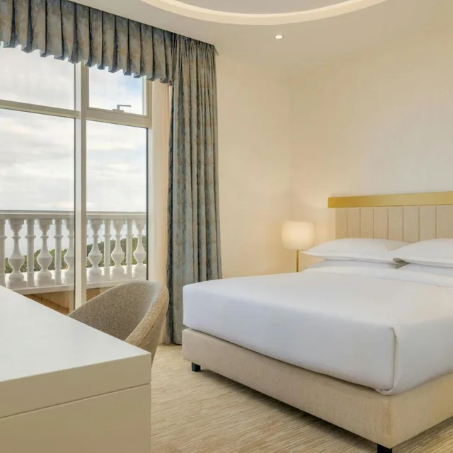 Sheraton, Suite, King Bed, Balcony, Terrace, Club Lounge Access، SHERATON BATUMI HOTEL 1/5