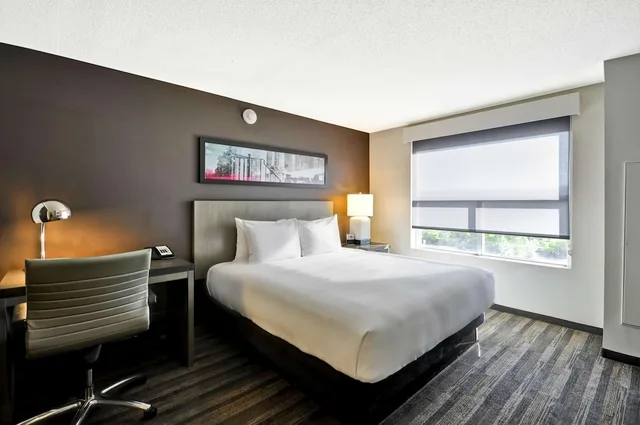 2 Bedrooms, Trio, Suite, 1 King and 2 Queen Beds, Sofa, Accessible، Hyatt House Atlanta Cobb Galleria 1/3