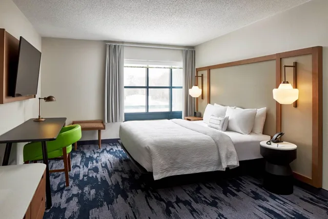 غرفة بسرير كينج بحوض استحمام لذوي الإعاقة، Fairfield Inn And Suites By Marriott Virginia Beach Norfolk Airport 2/7