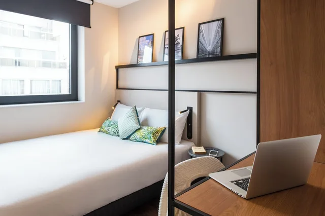 Standard, Double Bed, City View, ibis Brussels Centre Chatelain 2/5