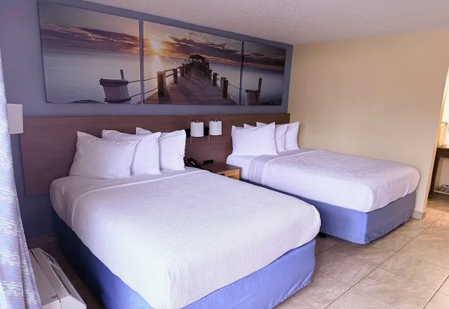 غرفة ديلوكس بسريرين مزدوجين، Days Inn by Wyndham St. Petersburg / Tampa Bay Area 3/6