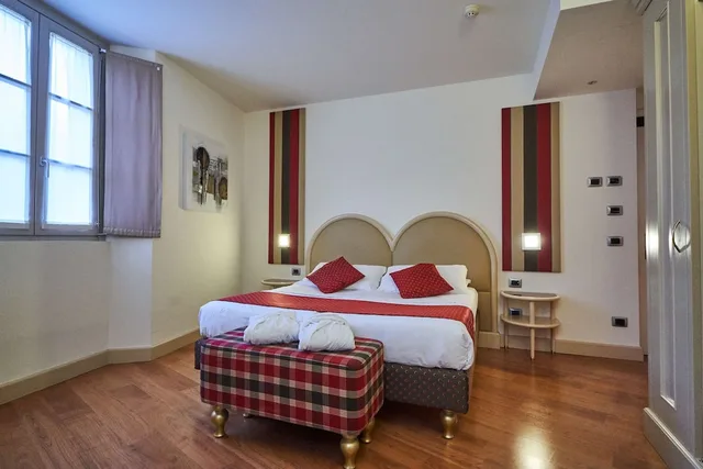 Superior, Convertible Double Bed, Jetted Tub، Hotel Centrale, BW Signature Collection 2/5