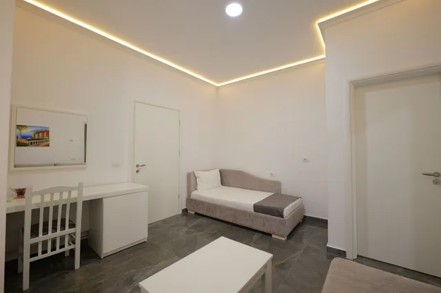 غرفة رباعية بسرير مزدوج بإطلالة على البحر مع أريكة، Vila Era Beach 8/9