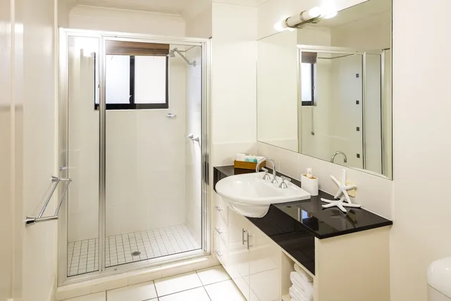 3 Bedrooms, Apartment, 2 King Beds, Single Bed, Water View، Jack Newell Holiday Apartments 8/10
