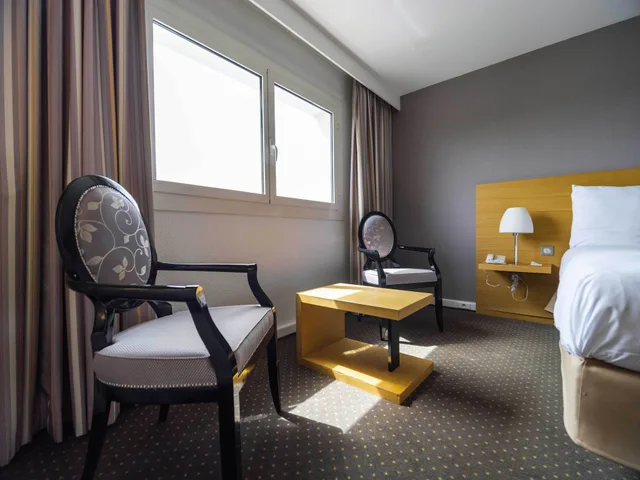 غرفة قياسية بسرير مزدوج مع أريكة، Mercure Bordeaux Lac Hotel 10/10