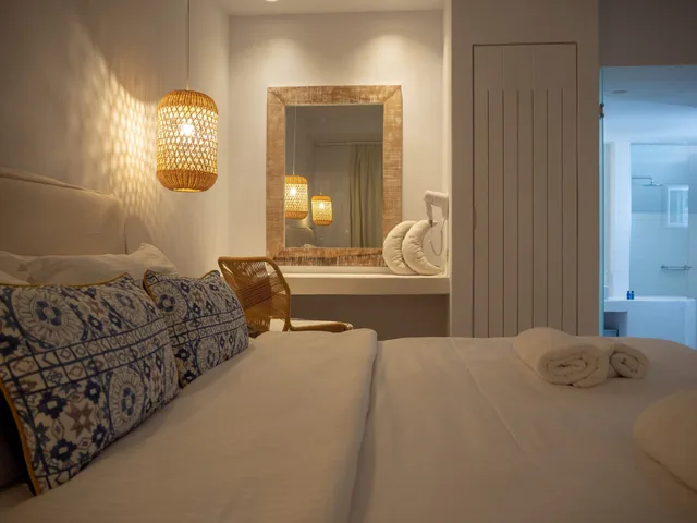 غرفة بانورامية بسريرين منفصلين بإطلالة على البحر، Adonis Hotel Studios & Apartments 2/6