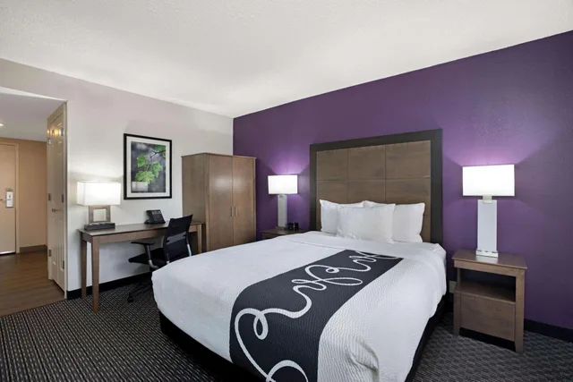 غرفة بسرير مزدوج لذوي الإعاقة، La Quinta Inn & Suites by Wyndham Rancho Cordova Sacramento 5/10